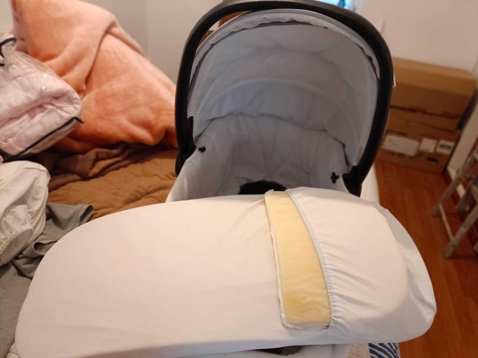 Alcofa em ótimo estado