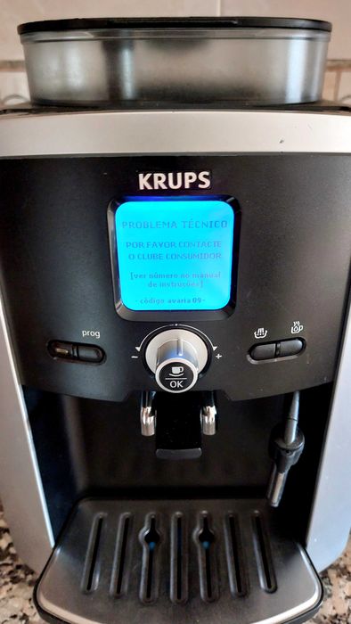 Máquina café Krups com avaria