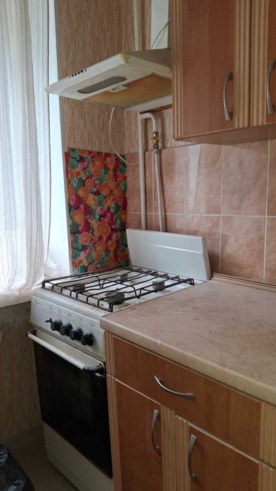 продам 1 комн на Бочарова  19 999  у.е