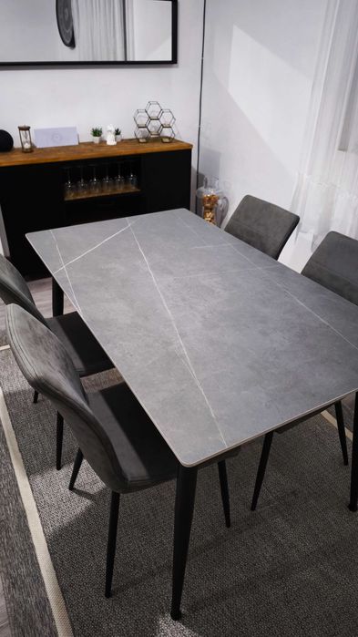 Mesa de Jantar de Pedra + 4 Cadeiras + Tapete/Carpete
