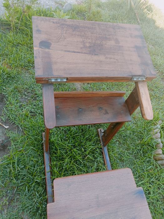 Carteira de escola antiga