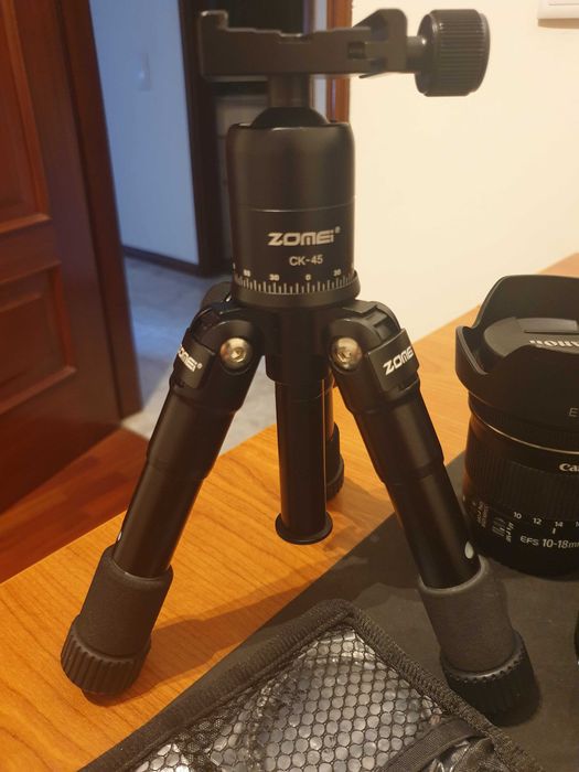 Máquina fotográfica Canon 750d