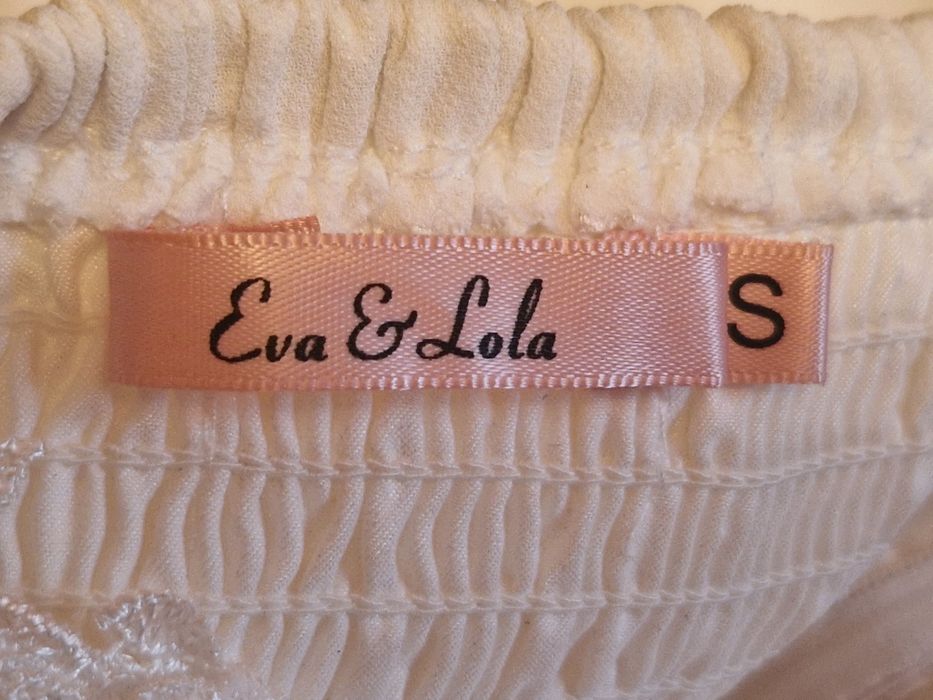 Весільна сукня біла