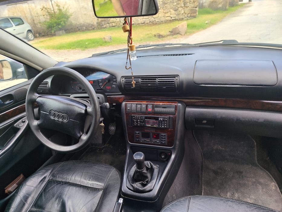 Vendo Audi A4 B5 1.9  TDI