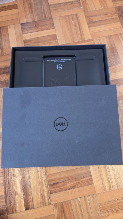 Caixa PC portátil Dell XPS 13