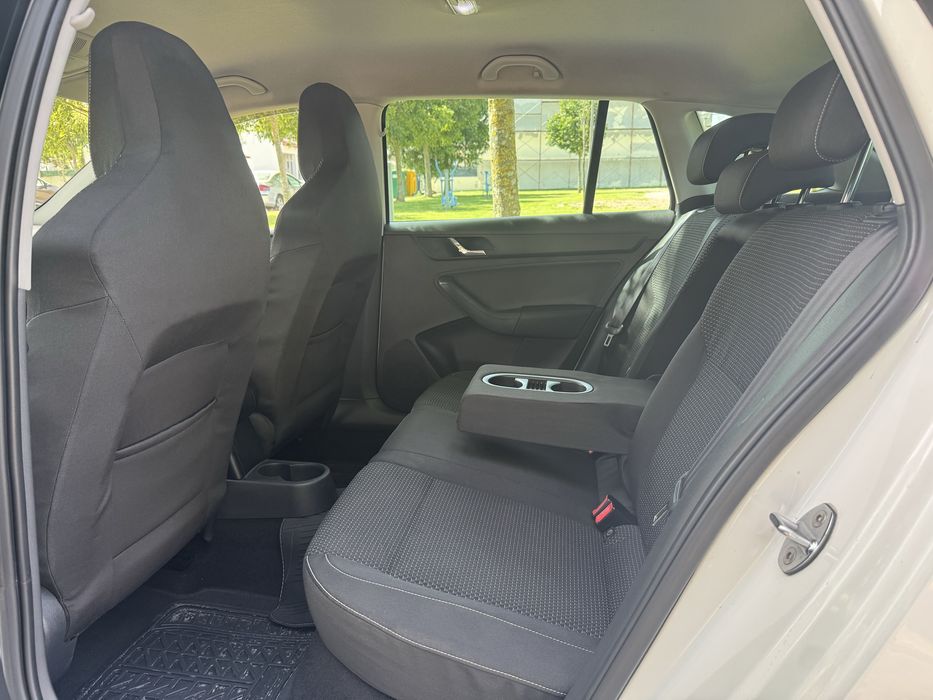 Skoda Rapid Spaceback 1.6TDi - 164.000Km - 18 Meses de Garantia