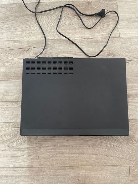 Magnetowid “Sanyo” VHR-7100EE plus pilot