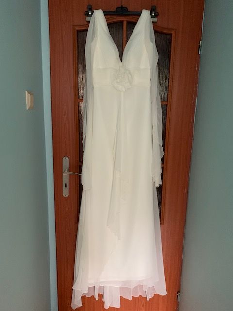 Suknia ślubna White One