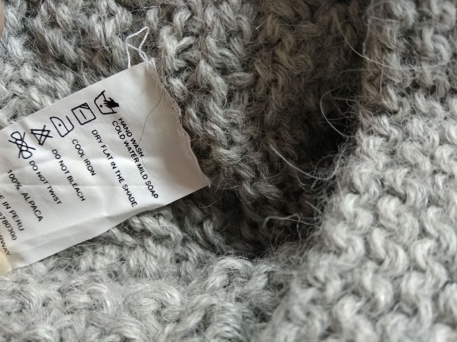 Szara czapka wiązana 100% alpaka 80-92 MeMini