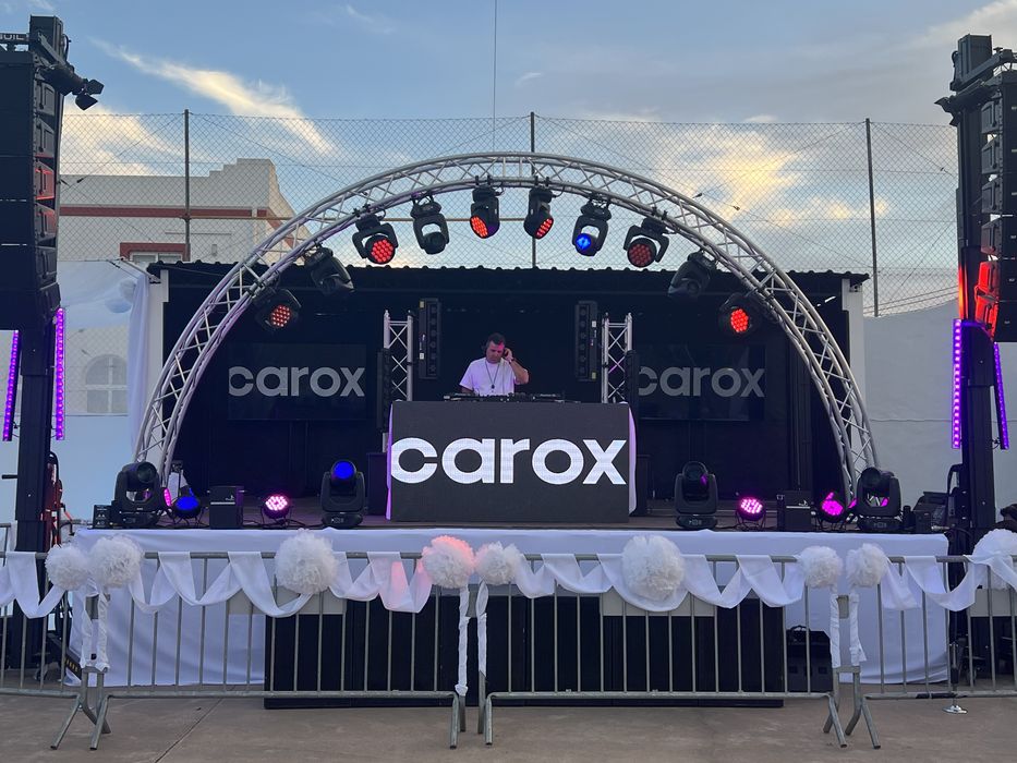 Aluguer de equipamento de  audiovisuais eventos casamentos batizados