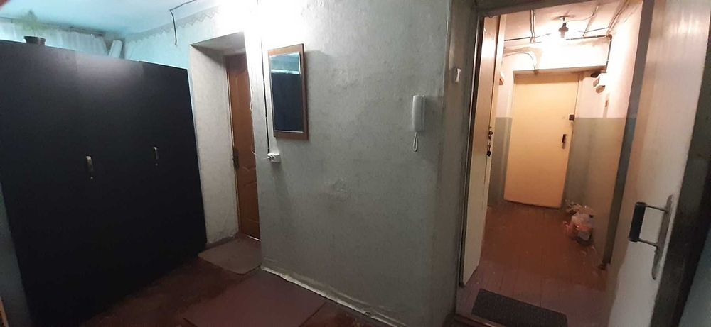 Продаж кімнати з ремонтом вул Нарбутівська