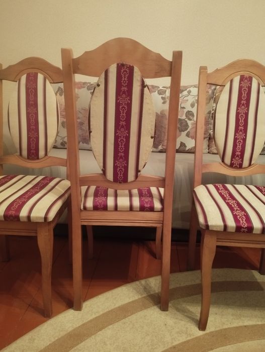 Продам дерев'яні стільці