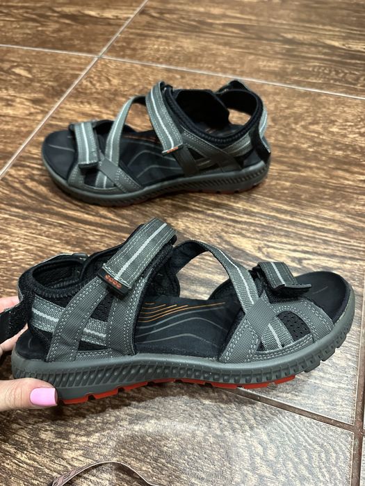 Сандалі ессо р-40