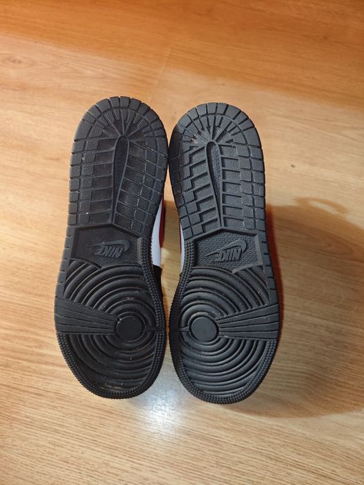 Nike  Air Jordan 1 Hi FlyEase