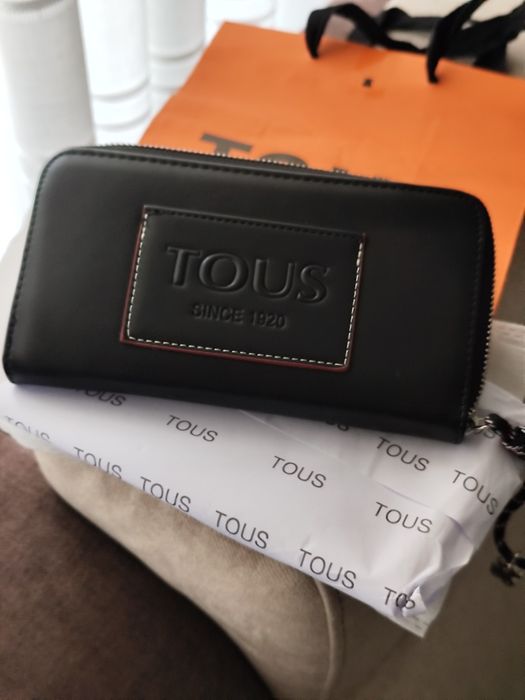 Porta moedas cartões notas etc, Tous preto com detalhes e pega de mão