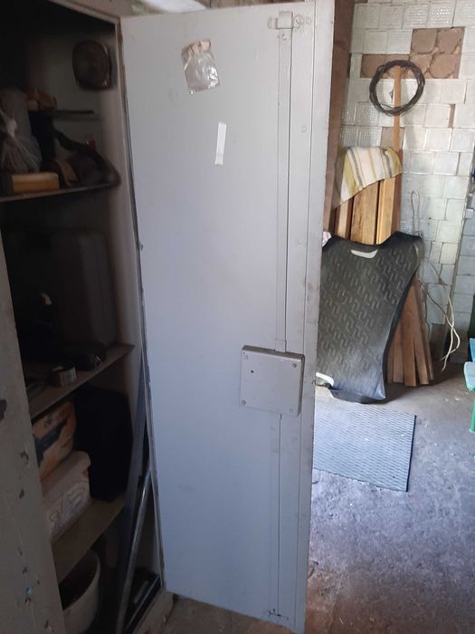 Продам шкаф металлический(сталь)