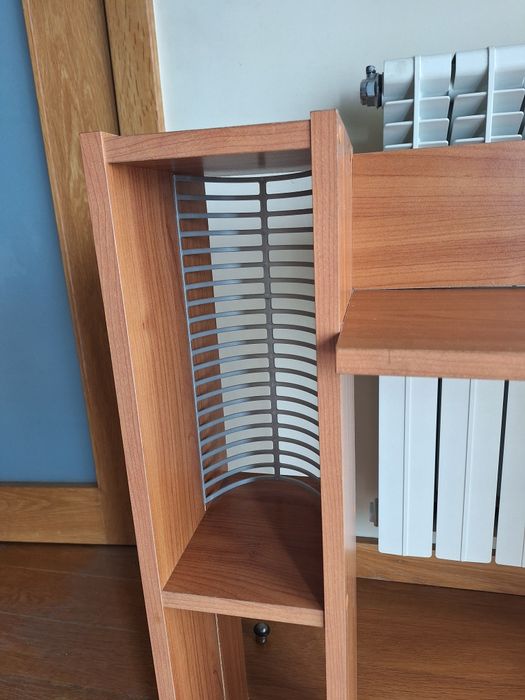 Móvel pequeno de apoio