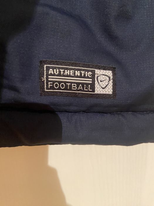 Курточка Найк ред бул