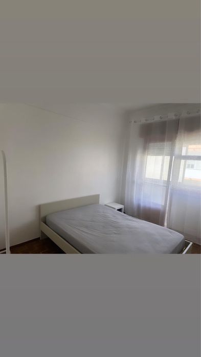 Quarto solteiro Cacém