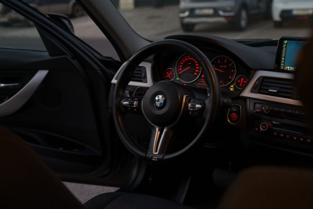 BMW 320d Pack M (F30) — 2014 — Caixa Automática