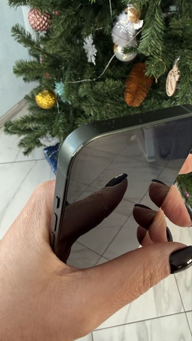 Продам iphone 13 green