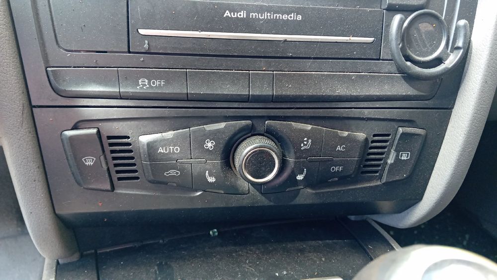 Botão / interruptor do AC AUDI A4 Avant (8K5, B8)