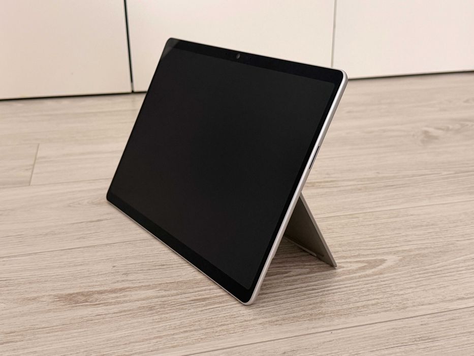 Microsoft Surface Pro 13" 12ª Edição, Snapdragon X2 Plus, 16GB/256GB