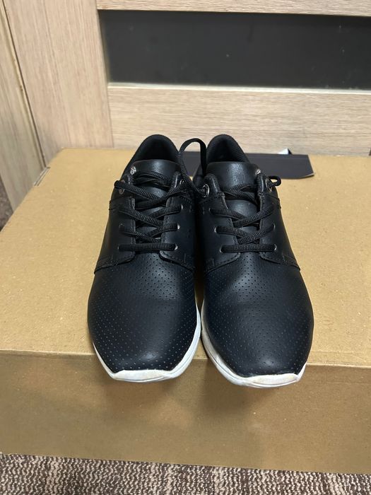 Кросівки tommy hilfiger р.37