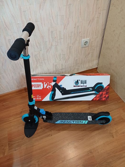 Самокат для хлопчика.