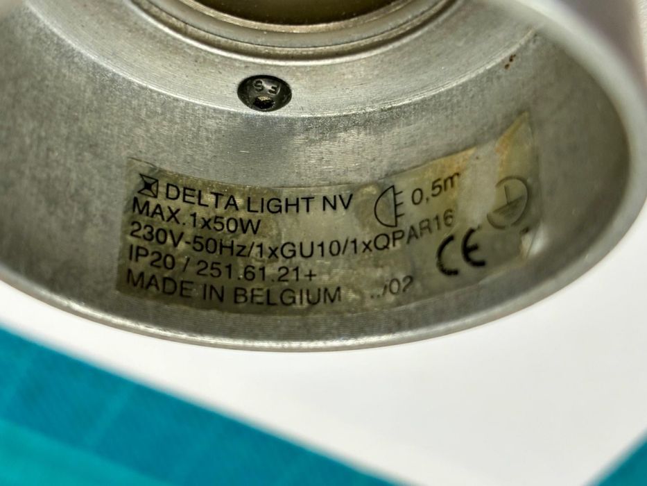 Projetores Delta Light