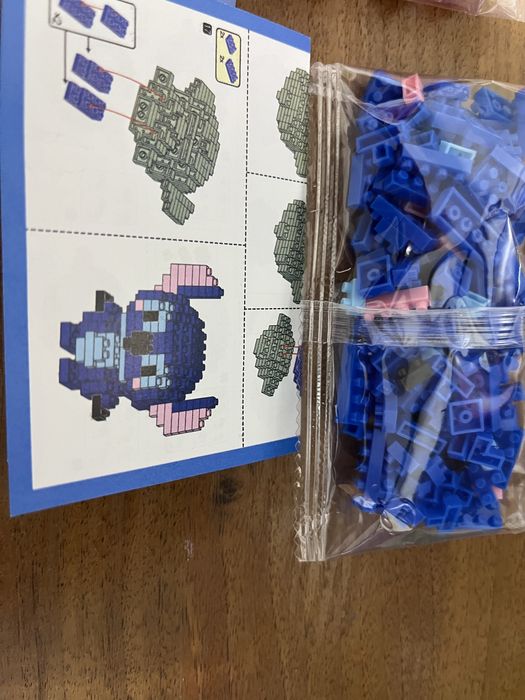 Міні конструктор BRICKS Disney Stitch Чудовий подарунок