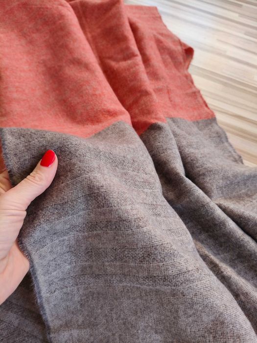 Duży ciepły miękki szal na jesień zimę