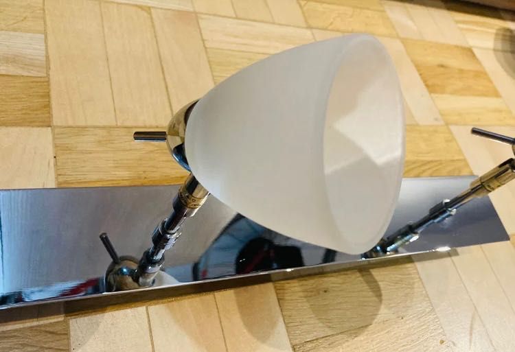 Lampa, listwa oświetleniowa