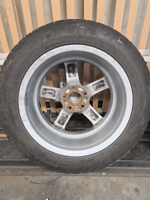 Колеса Диски5x114.3 Qashqai, Vivaro Dezent 225/55/17