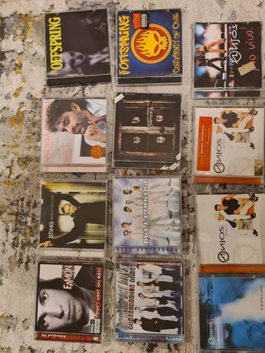 Vendo CDs anos 2000