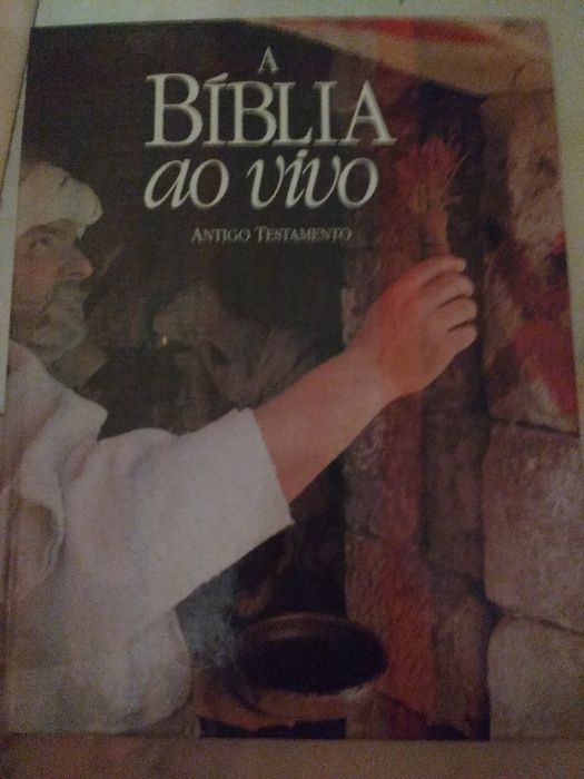 A Bíblia ao Vivo; Novo e Antigo Testamento ( envio grátis)