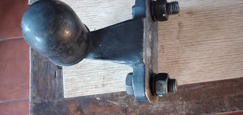 Bola de reboque para automovel