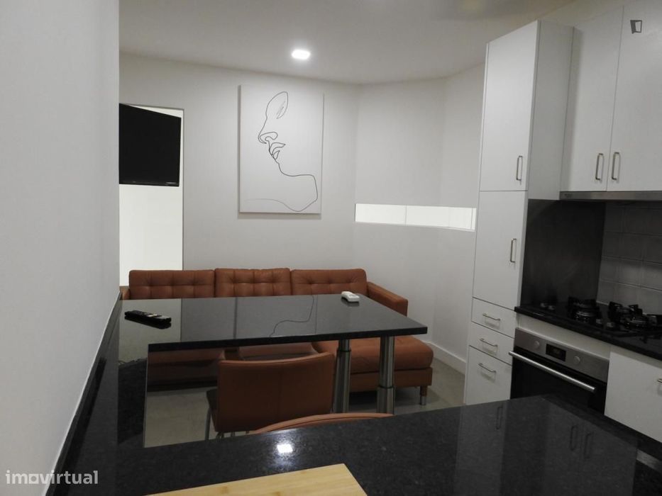 Quarto - localizado em Saldanha Lisbon