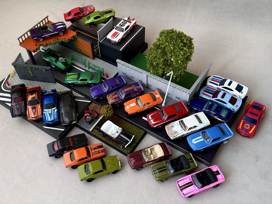 Hot Wheels Dodge, Corvette, Camaro, Cadillac, Datsun колекція