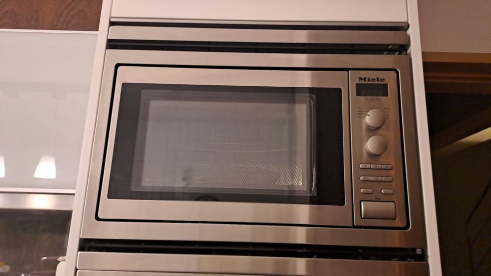 Forno Microondas com Grill Miele