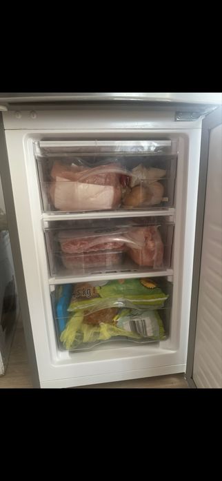 Lodówka MPM 144 na 47. Sprawna w 100% cicha srebrna