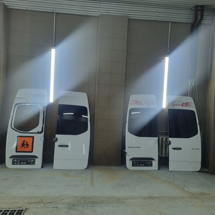 Задні Двері Sprinter 907