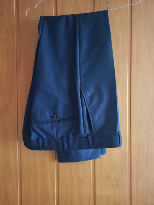 Granatowy garnitur slim fit Bytom
