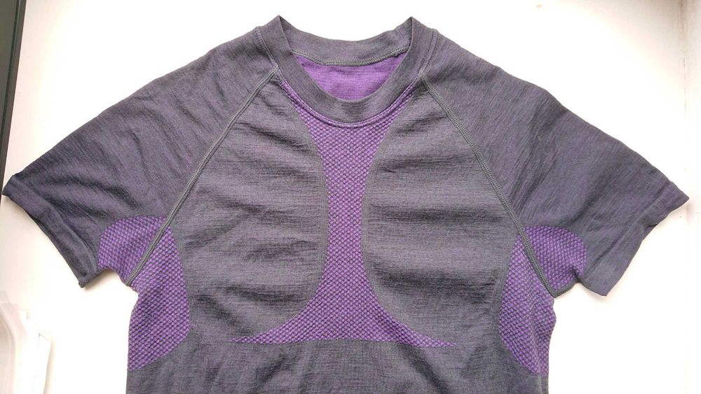Компрессионная зональная футболка Crivit Sports с шерстью мериноса / merino wool.