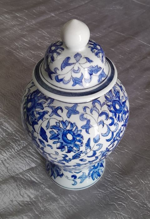 Pote decorativo em tons de azul