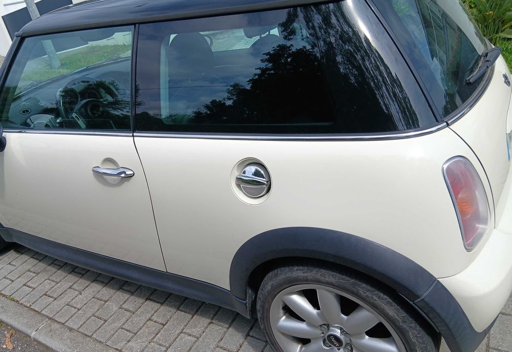 Vendo mini cooper s de 2004 só  com 142000 kms