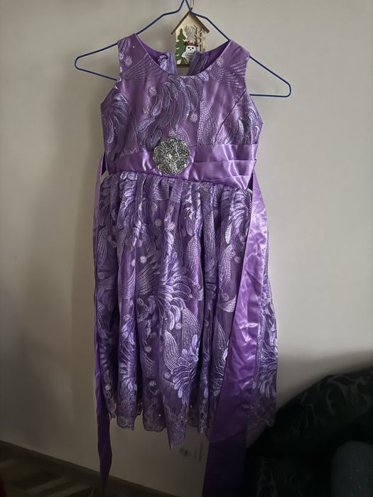 Сукня дитяча святкова, шита