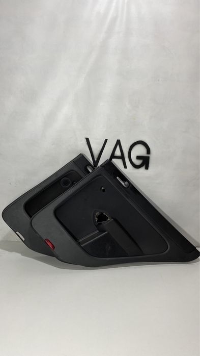 Дверна карта Фольцваген Гольф+. Дверні карти праві-ліві, передні-задні