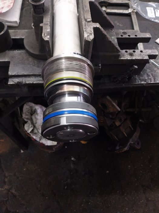 Naprawa siłowników hydraulicznych