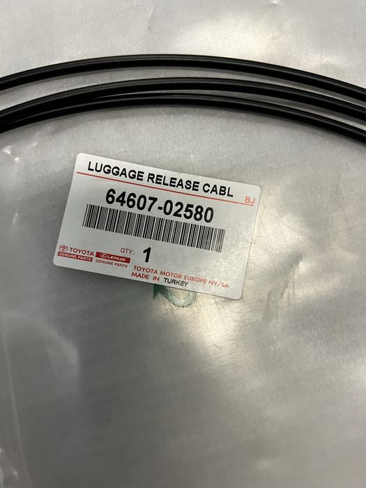 Linka klapy bagażnika Toyota Corolla E15 06-12